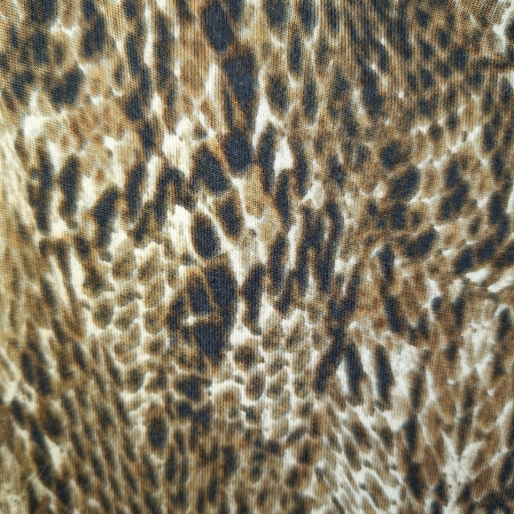 Simply Vera Vera Wang Blouse SzL Animal Print Puff Sleeves Cool and Comfy - Picture 4 of 5